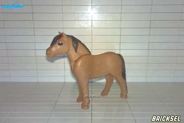 Лошадь с темно-коричневой гривой светло-коричневая