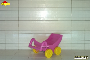Коляска детская розовая с желтыми колесами