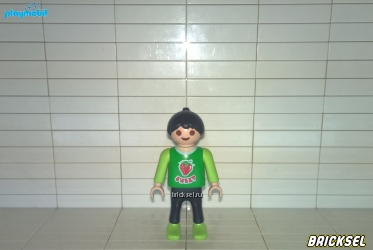 Плеймобил Девочка брюнетка в зеленом с клубничкой, Playmobil