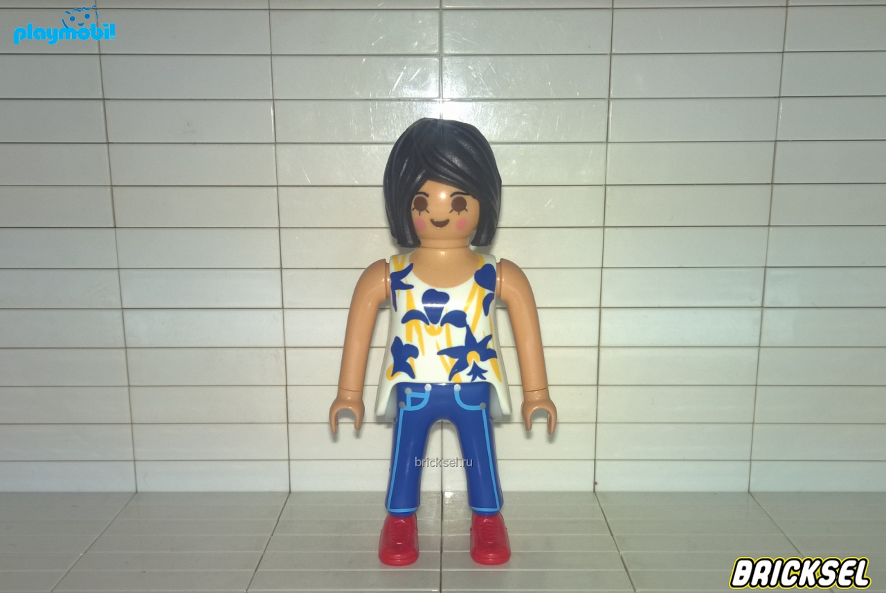 Плеймобил Женщина с черными волосами в синих джинсах и белой майке с синими цветами, Playmobil