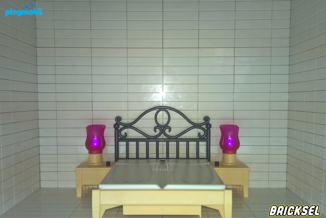 Плеймобил Кровать широкая с кованной спинкой 2-я тумбами и розовыми включающимися прикроватными лампами, Playmobil