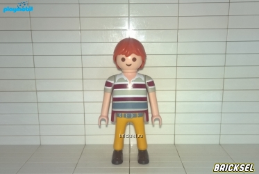 Плеймобил Мужчина с рыжими волосами в коричневых брюках и футболке-поло в серо-бордовую полоску, Playmobil